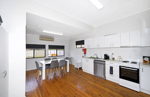 Ettalong Beach House | Cosy Cottage in the heart of Ettalong