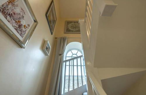Kendal House | Cosy Cottage in Central Kendal with Parking!