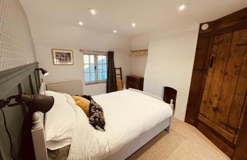 Shaftesbury House | Cosy Cottage Retreat in Shaftesbury