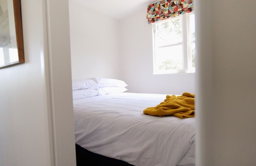 Muriwai Cabin | Cosy cottage with amazing views