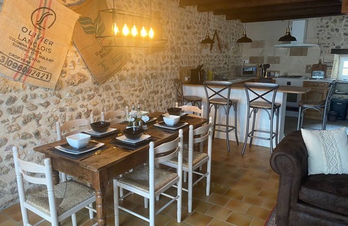 Queaux Cottage | Cosy cottage with beautiful valley view, garden & pool.