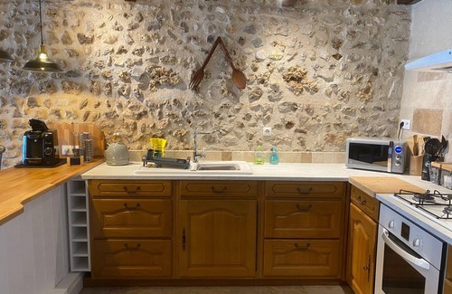 Queaux Cottage | Cosy cottage with beautiful valley view, garden & pool.