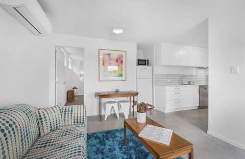 Lindisfarne Apartment | Cosy Cottesloe