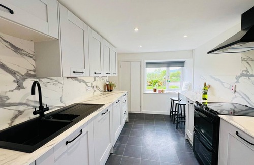 Banchory House | Cosy Country House Finzean, Aberdeenshire. Sleeps 6 & Pet Friendly with Garden