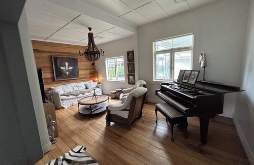 Leamington House | Cosy Cute Cambridge Home!