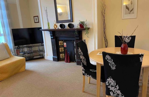 Wellingborough Apartment | Cosy double bed town centren