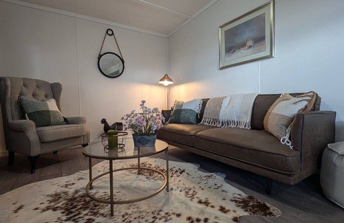 Norway Cottage | Cosy farm cottage in the high country