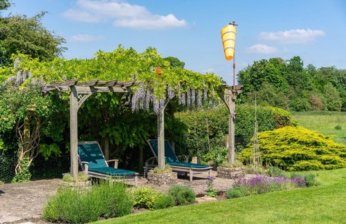 Broadwell Cottage | Cosy holiday cottage for 2 in the Cotswolds - Twigs