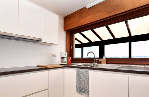 Nadrin House | Cosy Holiday Home in Nadrin with Private Terrace