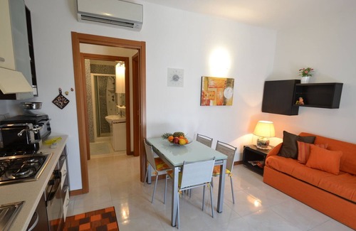 Magliolo Apartment | Cosy holiday home in the Ca' Nova region with hot tub