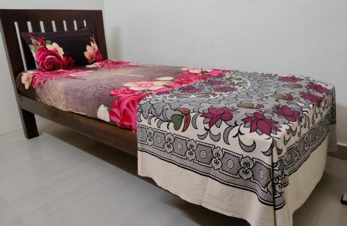 Chennai House | Cosy Homestay Behind Airport, close to DLF & RMZ IT park, MIOT and SRM Hospitals, Trade Center