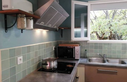 Les Latards House | Cosy house, nestled in nature, 5 minutes from the center