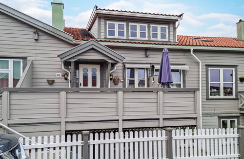 Lillesand House | Cosy house with terrace and garden Unique experiences.