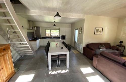 Tertry House | Cosy landelijk huisje nabij riviertje