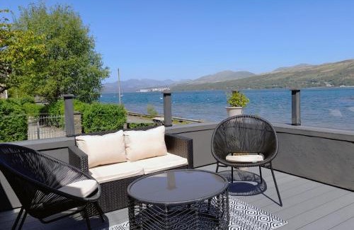 Cove House | Cosy Lochside Cottage with Mountain and Sea Views