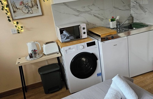 Barnet Apartment | Cosy London Apartment with Great Views