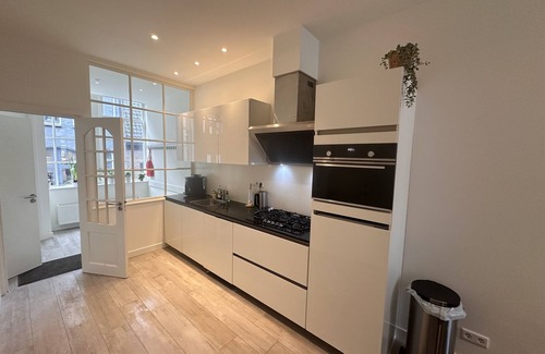 De Weteringschans Apartment | Cosy luxery 2 separate studio's in one apartment 120 m2 CENTRAL AMSTERDAM