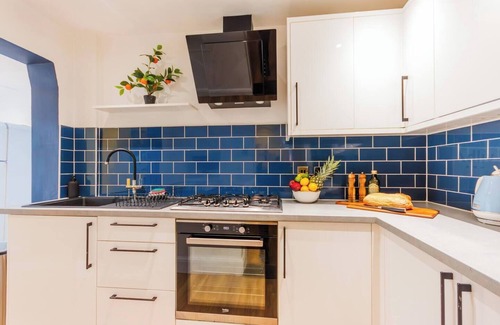 Margate House | Cosy Margate Getaway, sleeps 5 By ADLIV