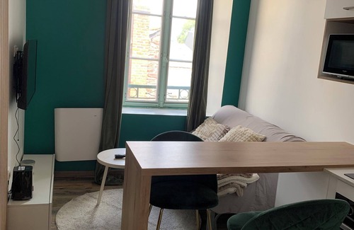 Dinan - Saint-Malo Apartment | Cosy, modern apartment in a central location close to all amenities
