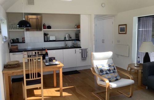 Breakish Cottage | COSY MODERN COTTAGE, GLORIOUS SEA & MOUNTAIN VIEWS.