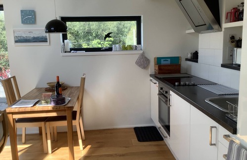 Breakish Cottage | COSY MODERN COTTAGE, GLORIOUS SEA & MOUNTAIN VIEWS.