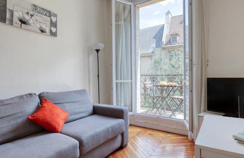 Saint-Merri Apartment | Cosy Parisian 1Bdr Flat - Prime Location le Marais