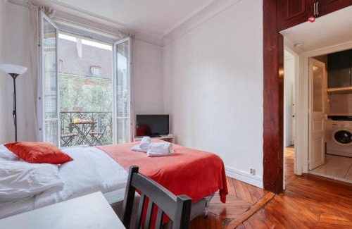 Saint-Merri Apartment | Cosy Parisian 1Bdr Flat - Prime Location le Marais