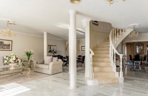 Preston House | Cosy private room easy access to city & airport
