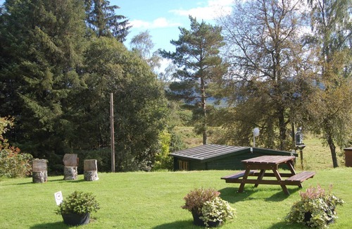 Killin Cabin | Cosy Rowan (4) woodland lodge by Killin, Loch Tay