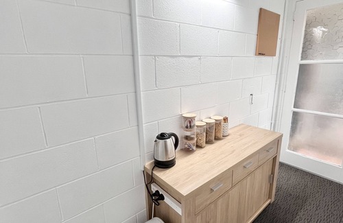 Matamata Apartment | Cosy & Separate, Self-Contained Studio, Garden View ✿ Breakfast & Wi-Fi