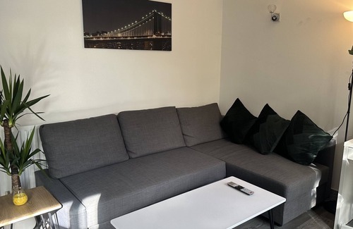 Birmingham Apartment | Cosy Stay In Birmingham by Villazu