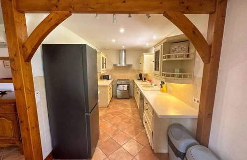 Laprade House | Cosy Stay, Remote Work Retreat, 9 Guests Aubeterre