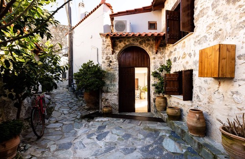 Spilion Apartment | Cosy Stone Built Suite, feeling cretan authenticity!
