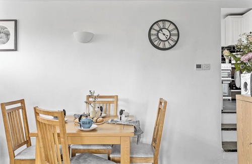 Saint Gennys House | Cosy stone cottage for 4 near Bude - 10 mins from beach