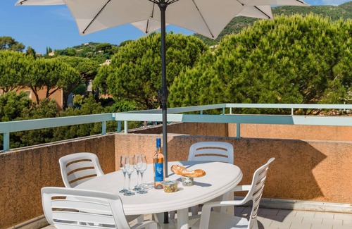 Cavalaire-sur-Mer Condo | Cosy T3 à 750m de la plage + accès piscine
