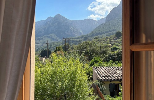 Soller House | Cosy town house in a quiet area, with garden and wonderful views
