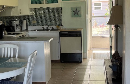 Clermont Condo | Cosy vacation cottage within walking distance of beautiful Lake Louisa