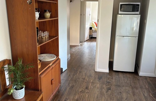 Mansfield House | Cosy Wappan House/Retro Charm in Prime Location with fire place