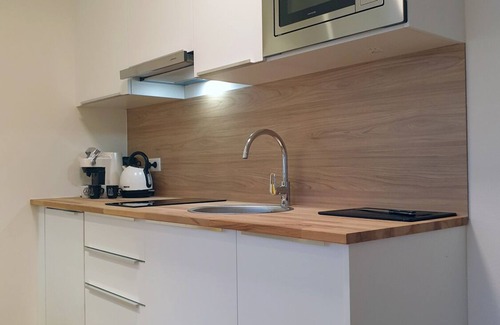 Ittenheim Apartment | CosyBNB Jaune independent apartment, wifi, breakfast parking