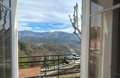 Berre-des-Alpes House | COTE D'AZUR, detached house with large garden in typical village