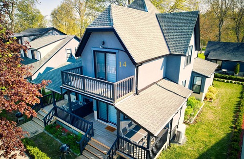 Wainfleet Cottage | Cottage 14: Beachfront Cottage Escape