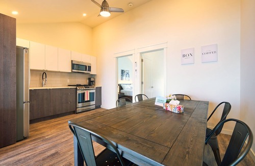 Wainfleet Cottage | Cottage 18: Lower-Level Beachfront Unit in 4-Plex