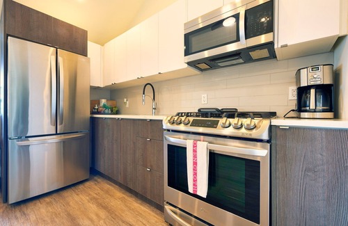 Wainfleet Cottage | Cottage 18: Lower-Level Beachfront Unit in 4-Plex