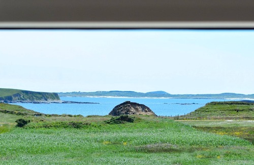 Clifden Cottage | Cottage 311 Clifden - sleeps 5 guests in 3 bedrooms