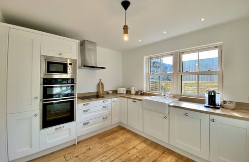 Clifden Cottage | Cottage 478 - Clifden - sleeps 4 guests in 2 bedrooms