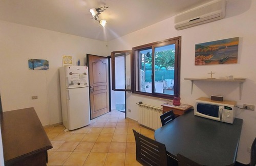 Maddalenedda House | Cottage 5 min. walk from Magdalena beach and close to all services.