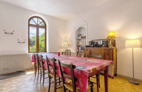 Arzano House | Cottage 'Ancienne Maison De Famille 6-8 Pers' with Private Terrace, Private Garden and Wi-Fi