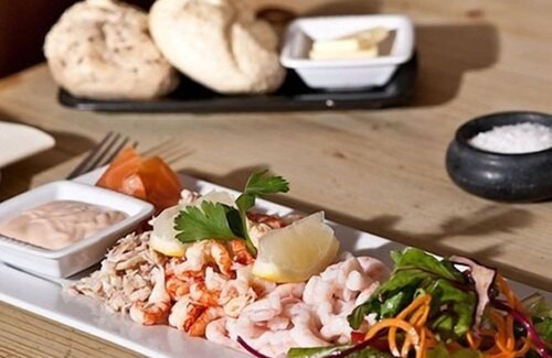 Aldbury Cottage | Cottage at The Greyhound Inn Aldbury