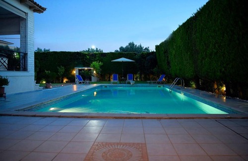Lagonissi Villa | Cottage BLUE DOLPHINS with private pool