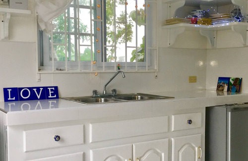 Silver Sands Apartment | Cottage By The Sea, Duncans Bay Jamaica